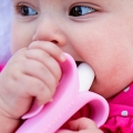 Baby_Banana_Infant_Toothbrush_Pink_2_2000x.jpg