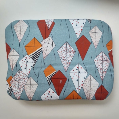 Beztroska - Płaska poduszka 33x25cm Latawce